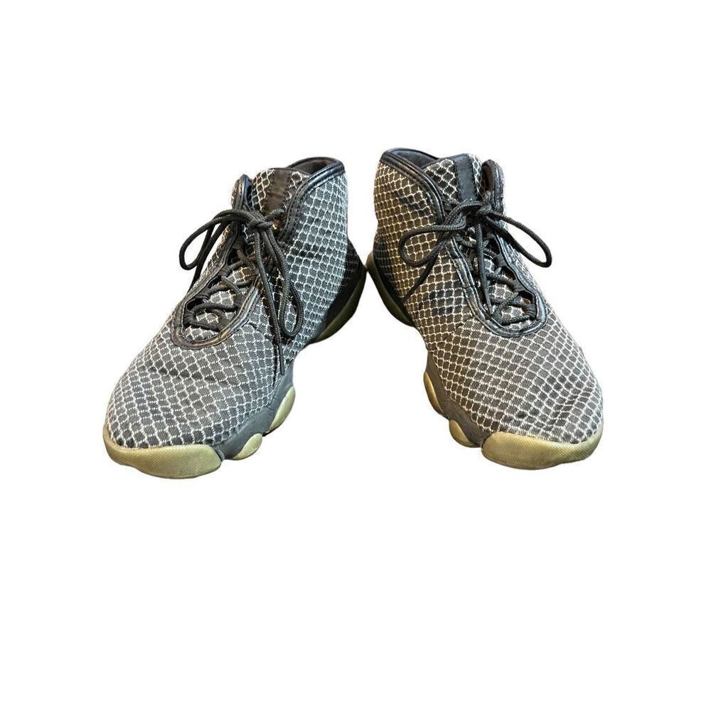 JORDAN HORIZON ‘Black/White’. (823581-010) / SZ: 8